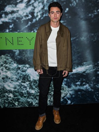 Téléchargez les photos : Darren Barnet arrives at the Stella McCartney X Adidas Party held at the Henson Recording Studio on February 2, 2023 in Los Angeles, California, United States. - en image libre de droit
