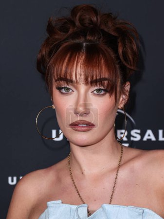 Téléchargez les photos : American singer-songwriter Olivia O'Brien arrives at the Universal Music Group 2023 65th GRAMMY Awards After Party held at Milk Studios Los Angeles on February 5, 2023 in Los Angeles, California, United States. - en image libre de droit