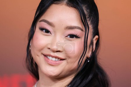 Téléchargez les photos : American actress Lana Condor arrives at the Los Angeles Premiere Of Netflix's 'Outer Banks' Season 3 held at the Regency Village Theatre on February 16, 2023 in Westwood, Los Angeles, California, United States. - en image libre de droit