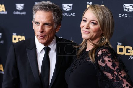 Téléchargez les photos : Ben Stiller and wife Christine Taylor arrive at the 75th Annual Directors Guild Of America (DGA) Awards held at The Beverly Hilton Hotel on February 18, 2023 in Beverly Hills, Los Angeles, California, United States. - en image libre de droit