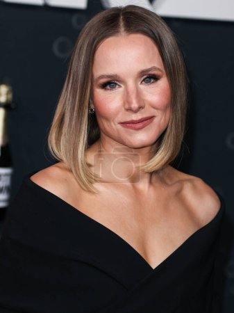 Téléchargez les photos : American actress and singer Kristen Bell arrives at the Los Angeles Premiere Of STARZ's 'Party Down' Season 3 held at the Regency Bruin Theatre on February 22, 2023 in Westwood, Los Angeles, California, United States. - en image libre de droit