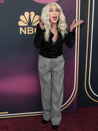 Téléchargez les photos : American singer, actress and television personality Cher arrives at NBC's 'Carol Burnett: 90 Years Of Laughter + Love' Birthday Special held at AVALON Hollywood and Bardot on March 2, 2023 in Hollywood, Los Angeles, California, United States. - en image libre de droit