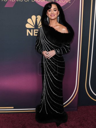 Foto de American singer, songwriter and television personality Katy Perry arrives at NBC's 'Carol Burnett: 90 Years Of Laughter + Love' Birthday Special held at AVALON Hollywood and Bardot on March 2, 2023 in Hollywood, Los Angeles, California, United States - Imagen libre de derechos