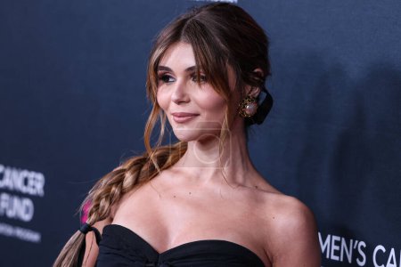 Photo for American YouTuber Olivia Jade Giannulli arrives at The Women's Cancer Research Fund's An Unforgettable Evening Benefit Gala 2023 held at the Beverly Wilshire, A Four Seasons Hotel on March 16, 2023 in Beverly Hills, Los Angeles, California, USA - Royalty Free Image