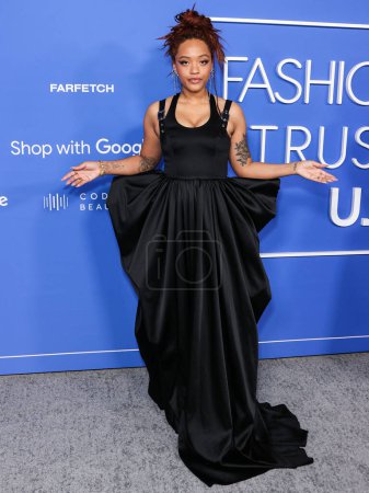 Foto de Kiersey Clemons llega al Fashion Trust U.S. Premios 2023 celebrados en Goya Studios el 21 de marzo de 2023 en Hollywood, Los Ángeles, California, Estados Unidos. - Imagen libre de derechos