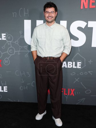 Foto de Chris Aquilino llega al estreno en Los Ángeles de la temporada 1 de 'Inestable' de Netflix celebrada en el Teatro Netflix Tudum el 23 de marzo de 2023 en Hollywood, Los Ángeles, California, Estados Unidos. - Imagen libre de derechos