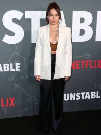 Foto de Jessica Parker Kennedy llega al estreno en Los Ángeles de la temporada 1 de 'Inestable' de Netflix celebrada en el Teatro Netflix Tudum el 23 de marzo de 2023 en Hollywood, Los Ángeles, California, Estados Unidos. - Imagen libre de derechos