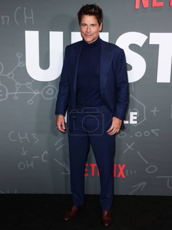Foto de Rob Lowe llega al estreno en Los Ángeles de la temporada 1 de 'Inestable' de Netflix celebrada en el Teatro Netflix Tudum el 23 de marzo de 2023 en Hollywood, Los Ángeles, California, Estados Unidos. - Imagen libre de derechos