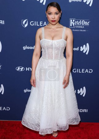 Téléchargez les photos : L'actrice canadienne Jessica Parker Kennedy arrive à la 34e cérémonie annuelle des GLAAD Media Awards Los Angeles qui s'est tenue au Beverly Hilton Hotel le 30 mars 2023 à Beverly Hills, Los Angeles, Californie, États-Unis. - en image libre de droit