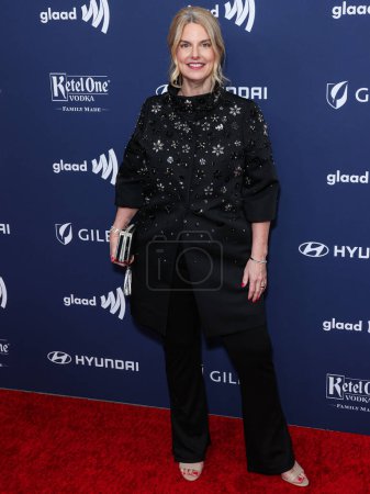 Foto de Sarah Kate Ellis llega a la 34ª edición de GLAAD Media Awards Los Angeles celebrada en The Beverly Hilton Hotel el 30 de marzo de 2023 en Beverly Hills, Los Ángeles, California, Estados Unidos. - Imagen libre de derechos