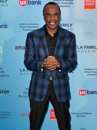Photo for American former professional boxer Sugar Ray Leonard arrives at the 2023 LA Family Housing Awards held at the Pacific Design Center (PDC) on April 20, 2023 in West Hollywood, Los Angeles, California, United States. - Royalty Free Image