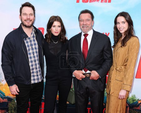 Photo for Chris Pratt, Katherine Schwarzenegger Pratt, Arnold Schwarzenegger and Christina Schwarzenegger arrive at the Los Angeles Premiere Of Netflix's 'FUBAR' Season 1 held at AMC The Grove 14 on May 22, 2023 in Los Angeles, California, United States. - Royalty Free Image