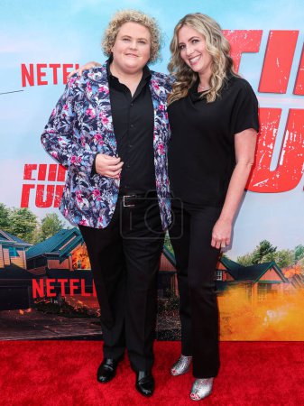 Foto de Fortune Feimster y Jacquelyn Smith llegan al estreno de la temporada 1 de 'FUBAR' de Netflix en AMC The Grove 14 el 22 de mayo de 2023 en Los Ángeles, California, Estados Unidos. - Imagen libre de derechos