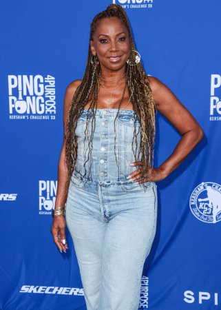 Photo for American actress and singer Holly Robinson Peete arrives at Kershaw's Challenge 10th Annual Ping Pong 4 Purpose 2023 Charity Event Celebrity Tournament held at Dodger Stadium on July 27, 2023 in Elysian Park, Los Angeles, California, United States. - Royalty Free Image