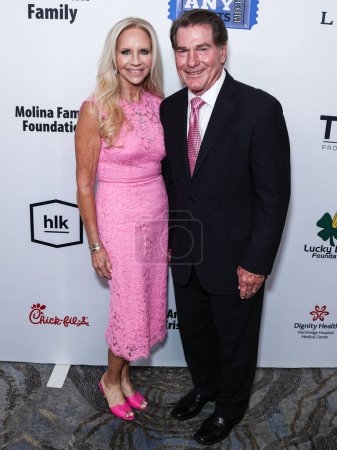 Photo for Candace Thomas and Steve Garvey arrive at the 23rd Annual Harold And Carole Pump Foundation Gala held at The Beverly Hilton Hotel on August 18, 2023 in Beverly Hills, Los Angeles, California, United States. - Royalty Free Image