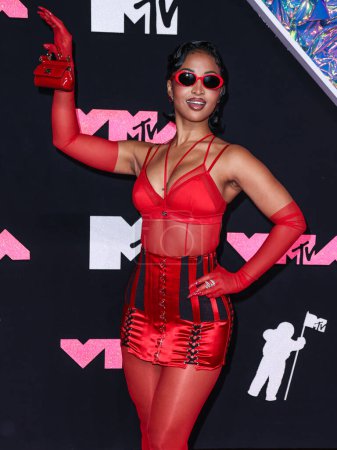 Téléchargez les photos : Shenseea arrive aux MTV Video Music Awards 2023 au Prudential Center le 12 septembre 2023 à Newark, New Jersey, États-Unis. - en image libre de droit