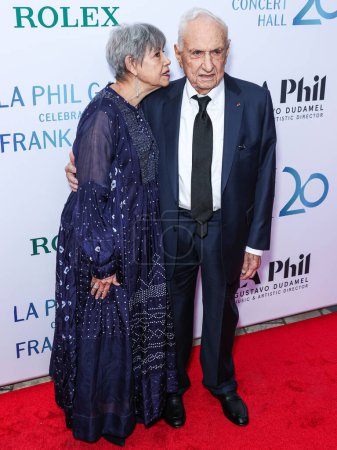 Photo for Berta Isabel Aguilera and husband architect and designer Frank Gehry arrive at The Los Angeles Philharmonic's 20th Anniversary Gala Honoring Frank Gehry held at the Walt Disney Concert Hall on October 5, 2023 in Los Angeles, California, United States - Royalty Free Image