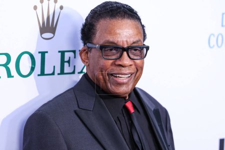 Photo for American jazz musician, bandleader and composer Herbie Hancock arrives at The Los Angeles Philharmonic's 20th Anniversary Gala Honoring Frank Gehry held at the Walt Disney Concert Hall on October 5, 2023 in Los Angeles, California, United States. - Royalty Free Image