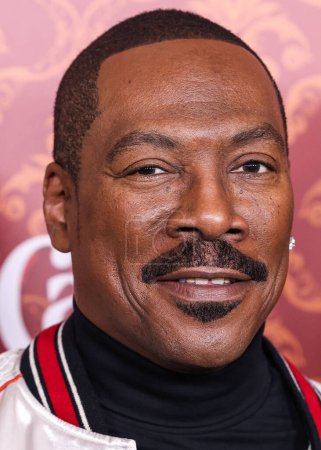 Photo for American actor and comedian Eddie Murphy arrives at the World Premiere Of Amazon Prime Video's 'Candy Cane Lane' held at the Regency Village Theatre on November 28, 2023 in Westwood, Los Angeles, California, United States. - Royalty Free Image