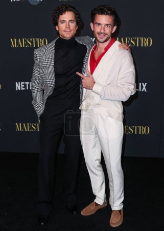 Téléchargez les photos : L'acteur américain Matt Bomer et l'acteur anglais Jonathan Bailey arrivent au 'Maestro' de Netflix au Academy Museum of Motion Pictures le 12 décembre 2023 à Los Angeles, Californie, États-Unis. - en image libre de droit