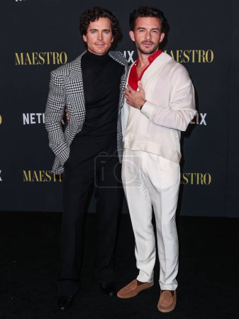 Téléchargez les photos : L'acteur américain Matt Bomer et l'acteur anglais Jonathan Bailey arrivent au 'Maestro' de Netflix au Academy Museum of Motion Pictures le 12 décembre 2023 à Los Angeles, Californie, États-Unis. - en image libre de droit