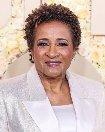 Photo for Wanda Sykes wearing a Christian Siriano tuxedo arrives at the 81st Annual Golden Globe Awards held at The Beverly Hilton Hotel on January 7, 2024 in Beverly Hills, Los Angeles, California, United States. - Royalty Free Image