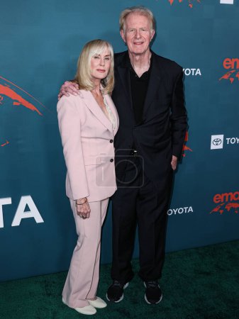Foto de Rachelle Carson Begley y su esposo Ed Begley Jr. llegan a la 33ª Gala Anual de Premios de la Asociación de Medios Ambientales celebrada en Sunset Las Palmas Studios el 27 de enero de 2024 en Hollywood, Los Ángeles, California, Estados Unidos. - Imagen libre de derechos