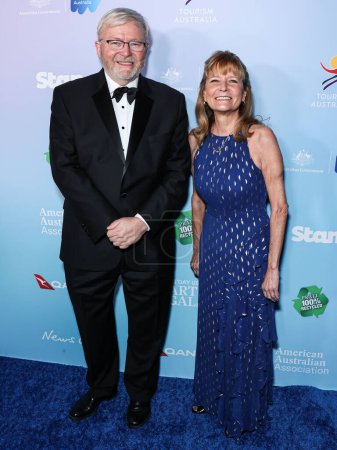 Téléchargez les photos : Kevin Rudd et Therese Rein arrivent au 21e Gala annuel des arts G'Day USA (American Australian Association) 2024 au Skirball Cultural Center le 1er février 2024 à Los Angeles, Californie, États-Unis. - en image libre de droit