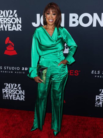 Foto de Gayle King llega al MusiCares Persona del Año 2024 en honor a Jon Bon Jovi celebrado en el Centro de Convenciones de Los Ángeles el 2 de febrero de 2024 en Los Ángeles, California, Estados Unidos. - Imagen libre de derechos