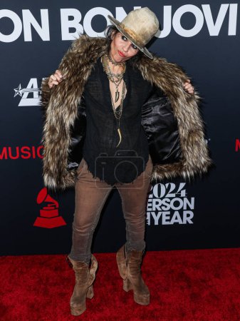 Téléchargez les photos : Linda Perry arrive au MusiCares Person of the Year 2024 en l'honneur de Jon Bon Jovi au Los Angeles Convention Center le 2 février 2024 à Los Angeles, Californie, États-Unis. - en image libre de droit