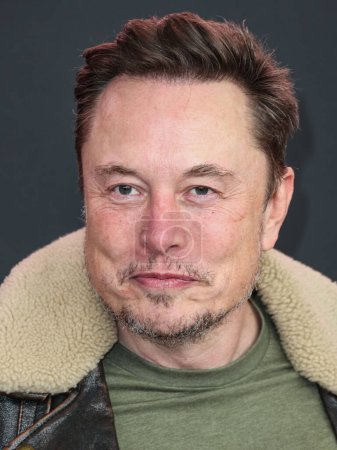 Téléchargez les photos : Elon Musk arrive au Regency Bruin Theatre de Los Angeles le 3 février 2024 à Westwood, Los Angeles, Californie, États-Unis. - en image libre de droit