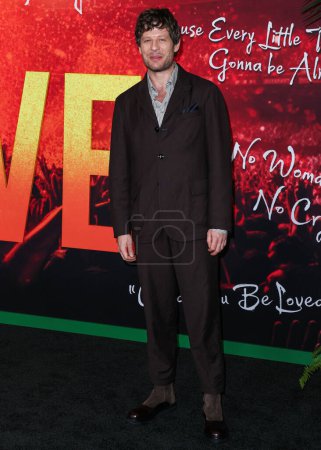Foto de James Norton llega al estreno en Los Ángeles de 'Bob Marley: One Love' de Paramount Pictures celebrado en el Regency Village Theatre el 6 de febrero de 2024 en Westwood, Los Ángeles, California, Estados Unidos. - Imagen libre de derechos