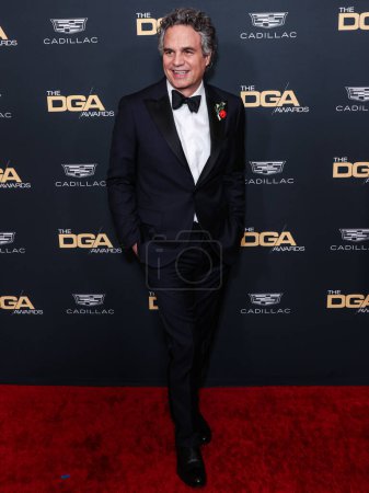 Foto de Mark Ruffalo llega a los Premios del Gremio de Directores Anuales de América (DGA) celebrados en el Beverly Hilton Hotel el 10 de febrero de 2024 en Beverly Hills, Los Ángeles, California, Estados Unidos. - Imagen libre de derechos