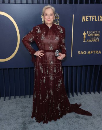 Téléchargez les photos : Meryl Streep portant Prada arrive à la 30e cérémonie annuelle des Screen Actors Guild Awards qui s'est tenue au Shrine Auditorium and Expo Hall le 24 février 2024 à Los Angeles, Californie, États-Unis. - en image libre de droit