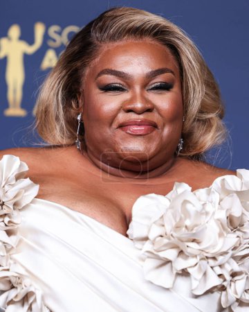 Téléchargez les photos : Da'Vine Joy Randolph, lauréate de l'Outstanding Performance by a Female Actor in a Supporting Role award for 'The Holdovers' poses in the press room at the 30th Annual Screen Actors Guild Awards on February 24, 2024 in LA, USA. - en image libre de droit