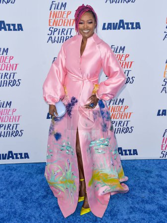 Photo for Erika Alexander arrives at the 2024 Film Independent Spirit Awards (39th Annual Film Independent Spirit Awards) held at the Santa Monica Beach on February 25, 2024 in Santa Monica, Los Angeles, California, United States. - Royalty Free Image