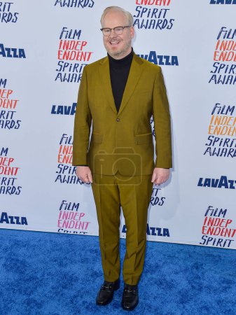 Photo for Jim Gaffigan arrives at the 2024 Film Independent Spirit Awards (39th Annual Film Independent Spirit Awards) held at the Santa Monica Beach on February 25, 2024 in Santa Monica, Los Angeles, California, United States. - Royalty Free Image
