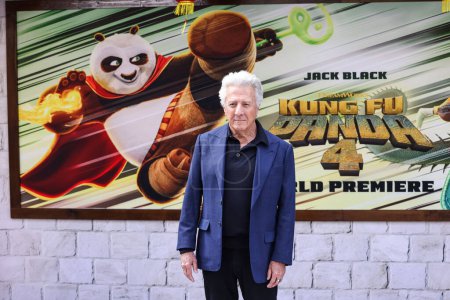 Téléchargez les photos : Dustin Hoffman arrive à la première mondiale de DreamWorks Animation And Universal Pictures '' Kung Fu Panda 4 'tenue à AMC The Grove 14 le 3 mars 2024 à Los Angeles, Californie, États-Unis. - en image libre de droit