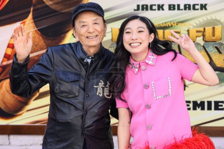 Téléchargez les photos : James Hong et Awkwafina arrivent à la première mondiale de DreamWorks Animation And Universal Pictures '' Kung Fu Panda 4 'tenue à AMC The Grove 14 le 3 mars 2024 à Los Angeles, Californie, États-Unis. - en image libre de droit