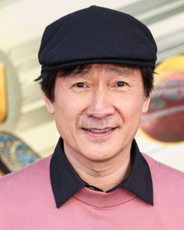 Téléchargez les photos : Ke Huy Quan arrive à la première mondiale de DreamWorks Animation And Universal Pictures '' Kung Fu Panda 4 'tenue à AMC The Grove 14 le 3 mars 2024 à Los Angeles, Californie, États-Unis. - en image libre de droit