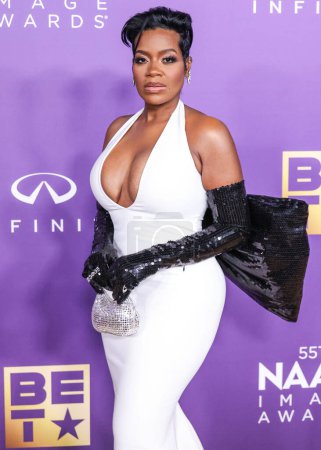 Téléchargez les photos : Fantasia Barrino arrive à la 55e cérémonie annuelle des NAACP Image Awards qui se tient au Shrine Auditorium and Expo Hall le 16 mars 2024 à Los Angeles, Californie, États-Unis. - en image libre de droit