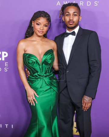 Photo for Halle Bailey and boyfriend DDG (Darryl Dwayne Granberry Jr.) arrive at the 55th Annual NAACP Image Awards held at the Shrine Auditorium and Expo Hall on March 16, 2024 in Los Angeles, California, United States. - Royalty Free Image