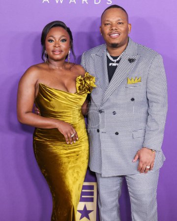 Photo for Naturi Naughton and husband Two Lewis arrive at the 55th Annual NAACP Image Awards held at the Shrine Auditorium and Expo Hall on March 16, 2024 in Los Angeles, California, United States. - Royalty Free Image