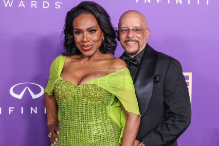 Photo for Sheryl Lee Ralph and husband Vincent Hughes arrive at the 55th Annual NAACP Image Awards held at the Shrine Auditorium and Expo Hall on March 16, 2024 in Los Angeles, California, United States. - Royalty Free Image