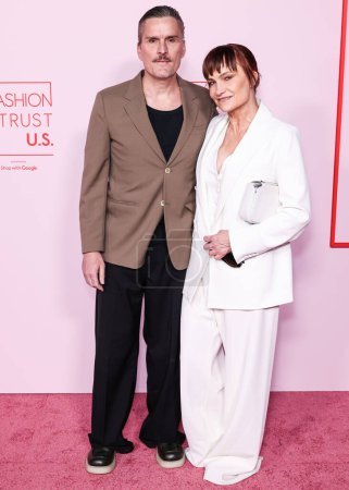 Foto de Balthazar Getty y Rosetta Getty llegan al Fashion Trust U.S. Premios 2024 celebrados en una Residencia Privada el 9 de abril de 2024 en Beverly Hills, Los Ángeles, California, Estados Unidos. - Imagen libre de derechos