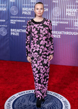 Photo for Julia Milner arrives at the 10th Annual Breakthrough Prize Ceremony held at the Academy Museum of Motion Pictures on April 13, 2024 in Los Angeles, California, United States. - Royalty Free Image