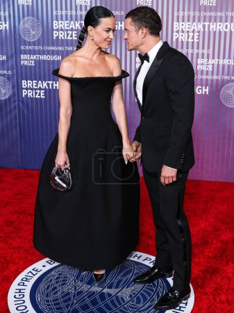 Téléchargez les photos : Katy Perry et son mari Orlando Bloom arrivent à la 10e cérémonie annuelle de remise des prix Breakthrough qui s'est tenue au Academy Museum of Motion Pictures le 13 avril 2024 à Los Angeles, Californie, États-Unis. - en image libre de droit