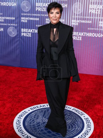 Foto de Kris Jenner llega a la 10ª Ceremonia Anual del Premio Breakthrough celebrada en el Academy Museum of Motion Pictures el 13 de abril de 2024 en Los Ángeles, California, Estados Unidos. - Imagen libre de derechos
