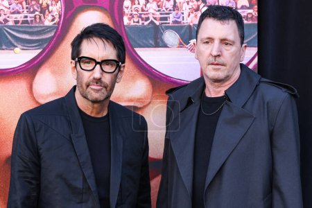 Téléchargez les photos : Trent Reznor et Atticus Ross du groupe de rock Nine Inch Nails arrivent à la première des Challengers d'Amazon MGM Studios à Westwood Village Theater le 16 avril 2024 à Westwood, Los Angeles, Californie, États-Unis. - en image libre de droit