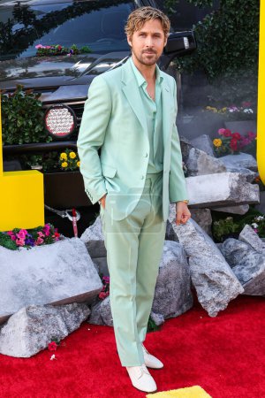 Téléchargez les photos : Ryan Gosling en costume Gucci arrive à la première de Universal Pictures '"The Fall Guy" au Dolby Theatre le 30 avril 2024 à Hollywood, Los Angeles, Californie, États-Unis. - en image libre de droit